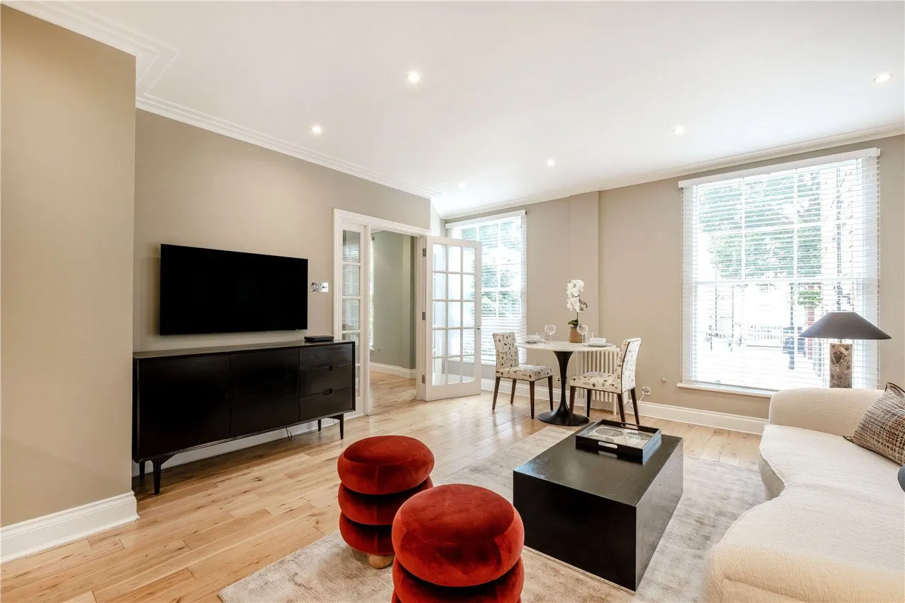 Grosvenor Hill, London, W1K, photo 5