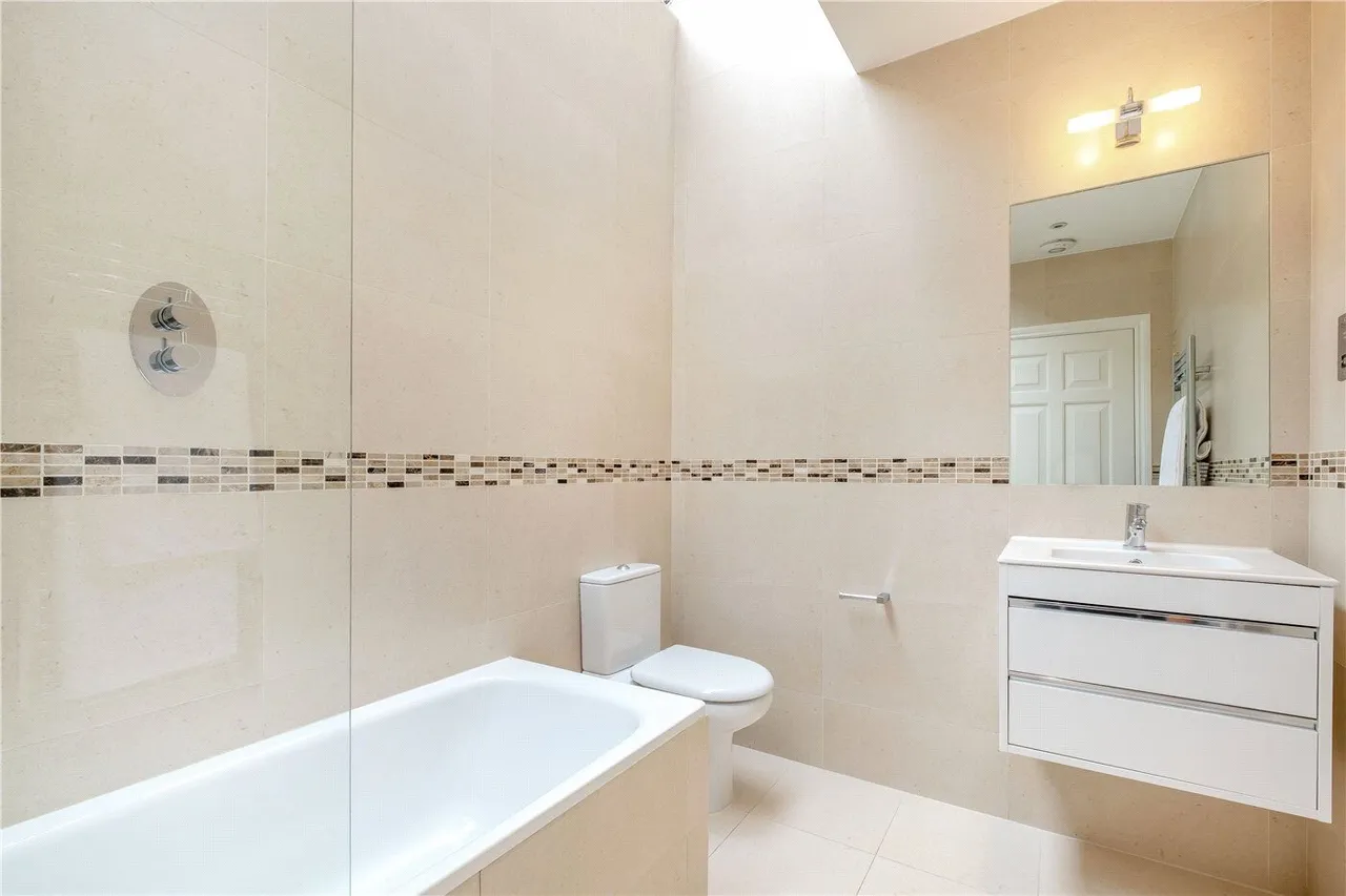 Grosvenor Hill, London, W1K, photo 10