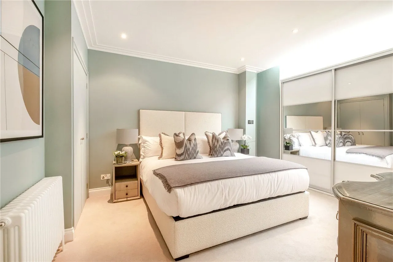 Grosvenor Hill, London, W1K, photo 9