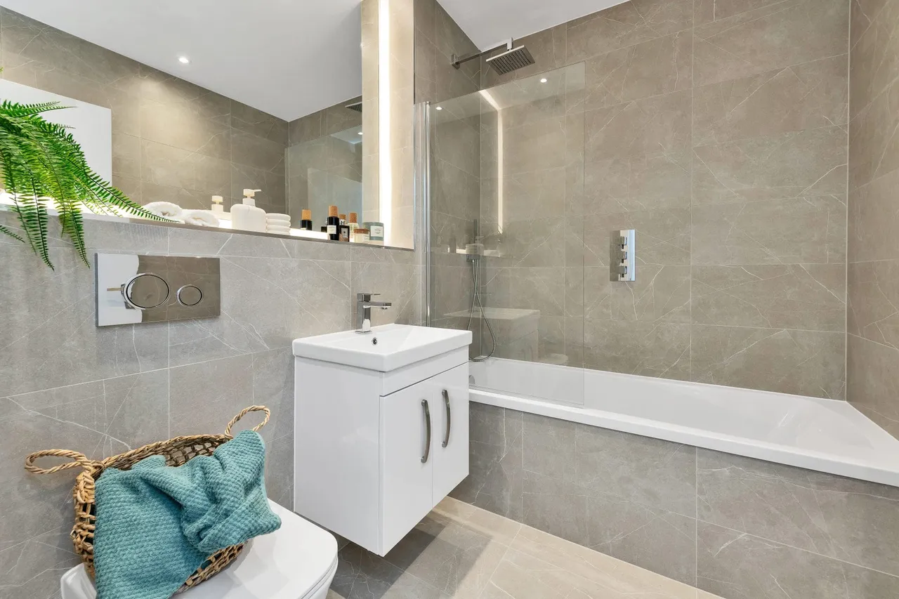 Silbury Boulevard, Technology House, Milton Keynes, 151 Silbury Boulevard, MK9 1GE, photo 8