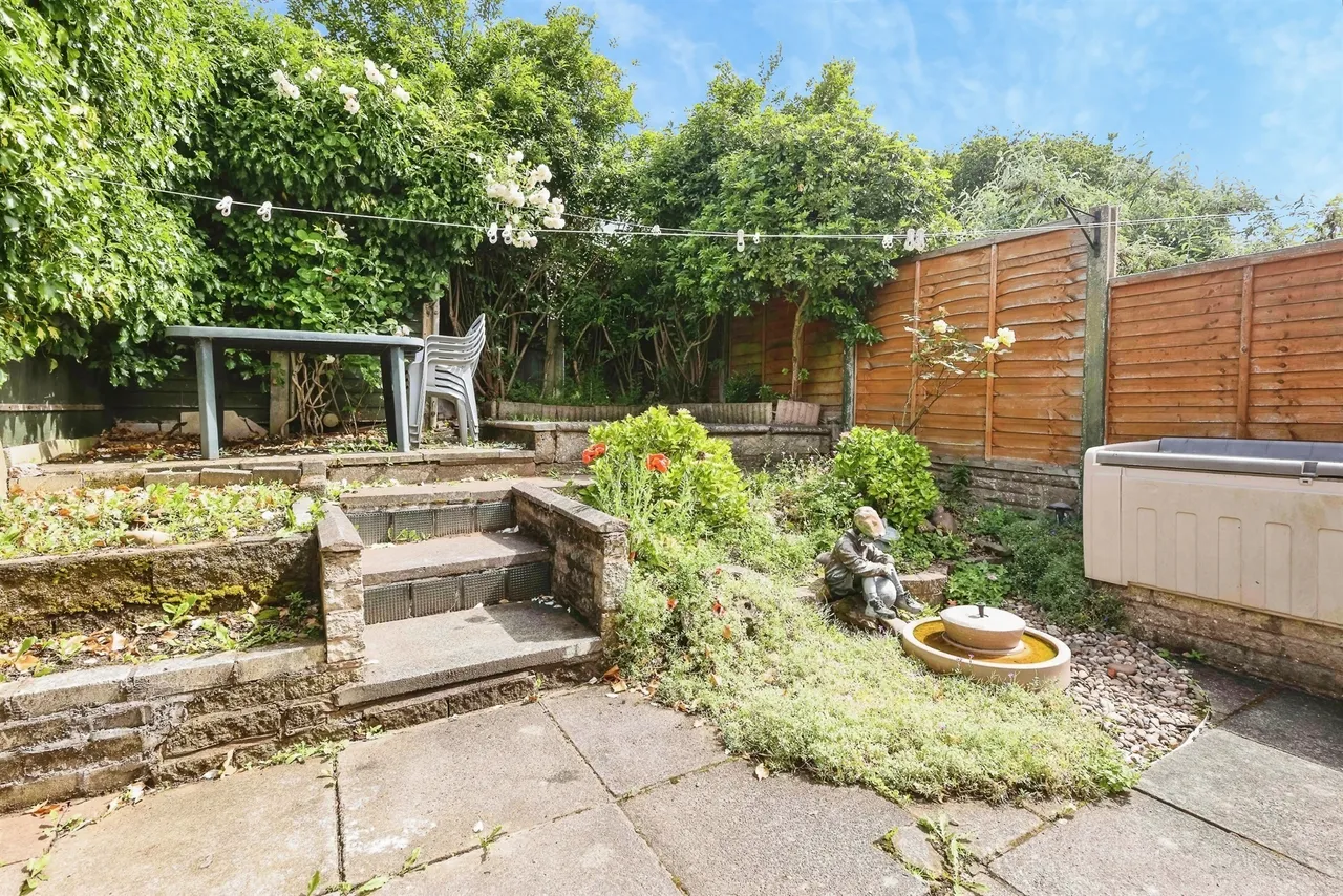 Barn Piece, Quinton, B32, photo 15