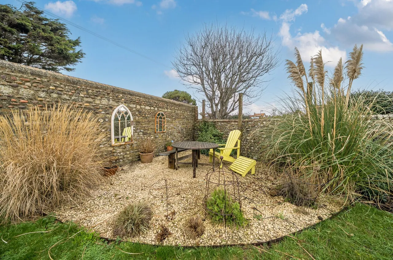 West Street, Selsey, PO20, photo 37