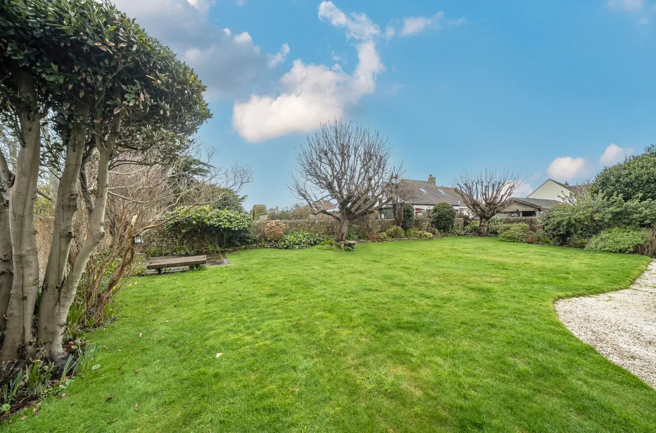 West Street, Selsey, PO20, photo 34
