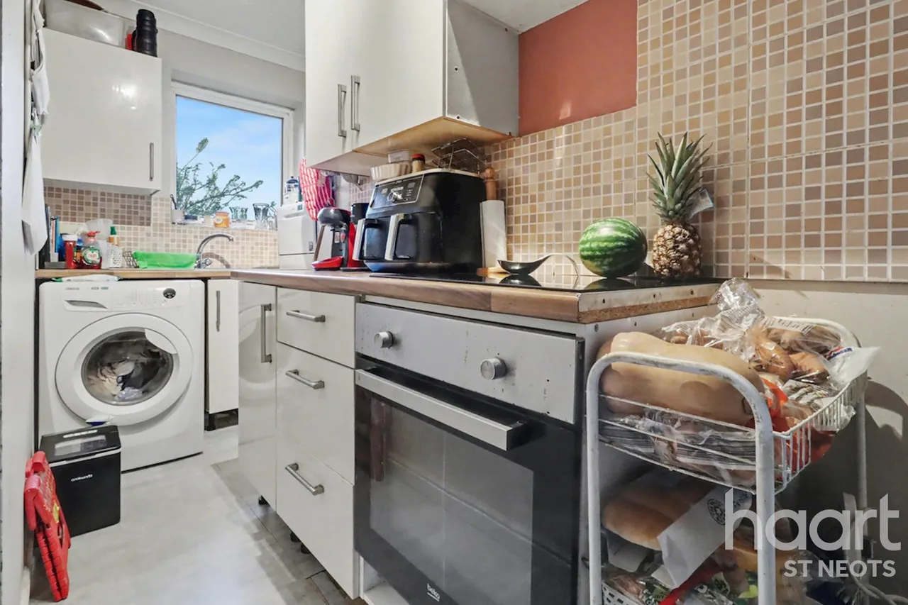 Paxton Court, Little Paxton, PE19, photo 19