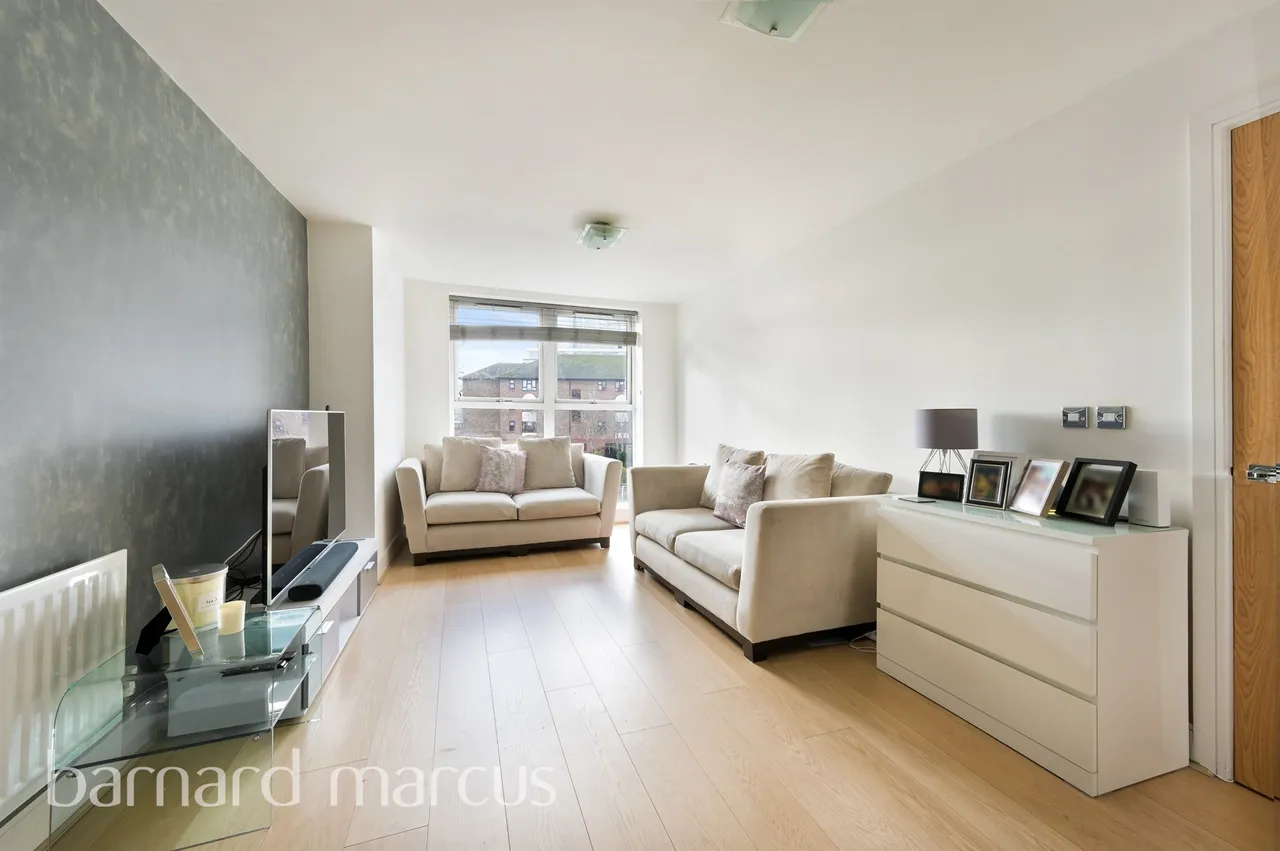 Garratt Lane, London, SW18, photo 12