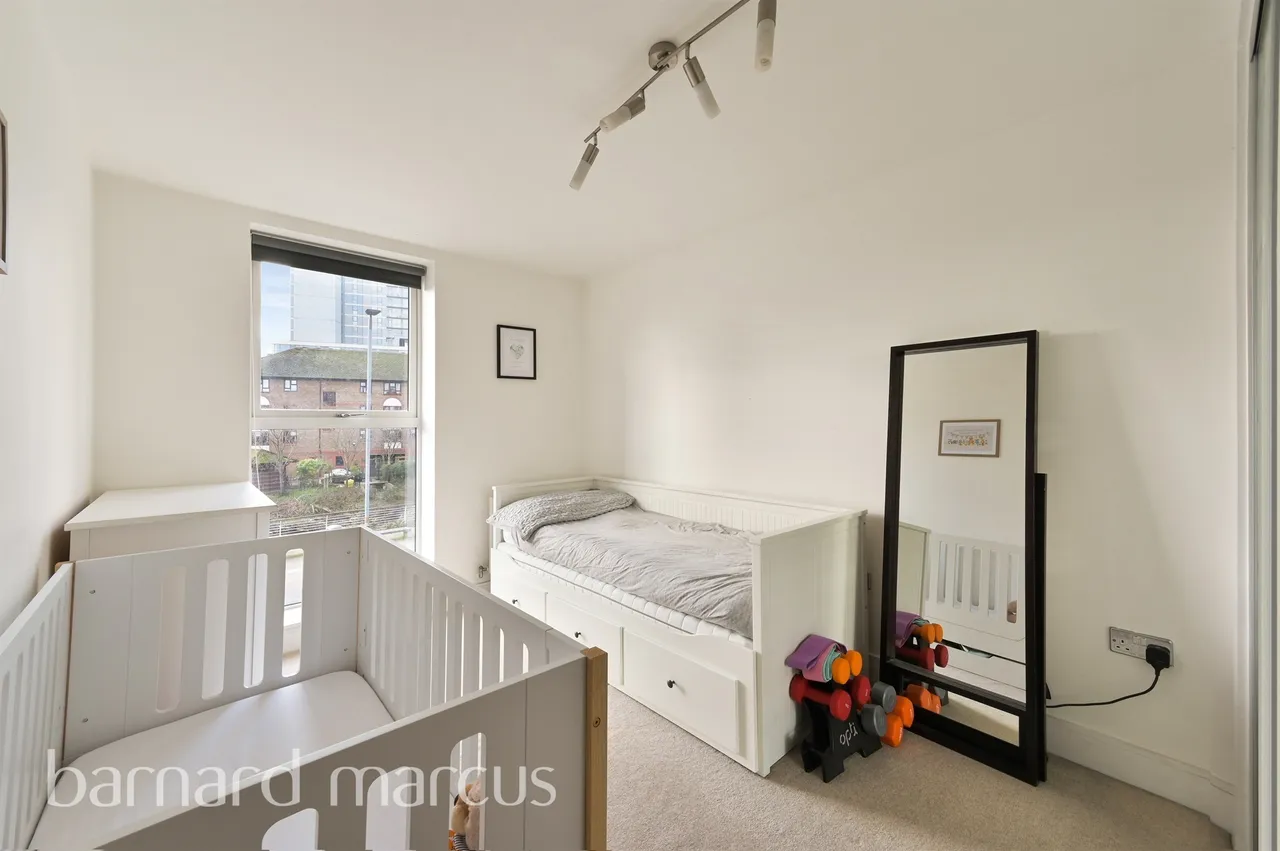 Garratt Lane, London, SW18, photo 5