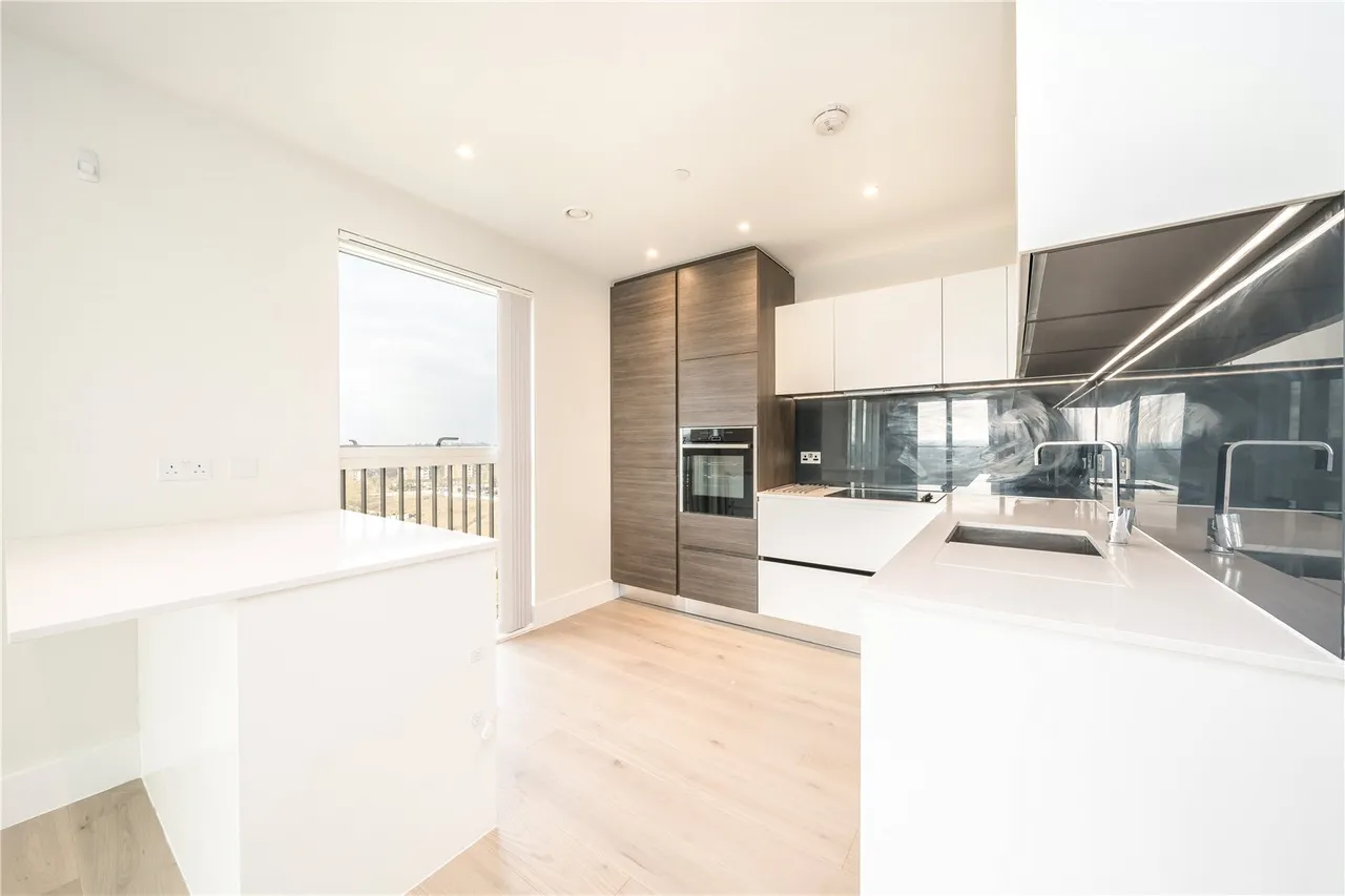 Kidbrooke Park Road, Kidbrooke Village, London, SE3 9FZ, photo 3