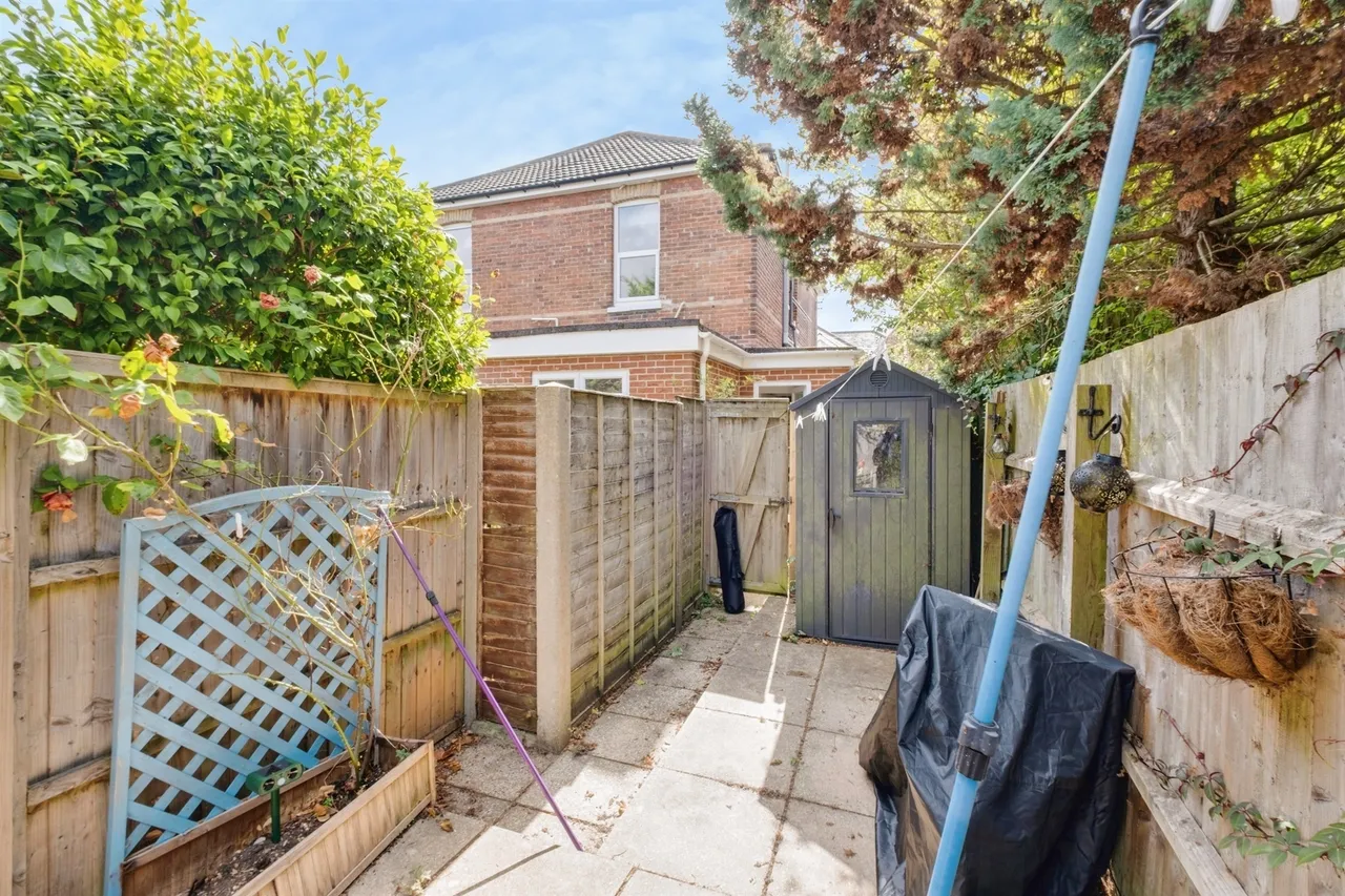 Belvedere Road, BOURNEMOUTH, photo 2