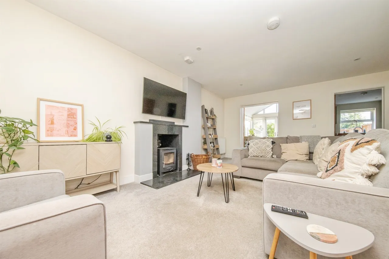 Nightingale Row, Melton, WOODBRIDGE, photo 2