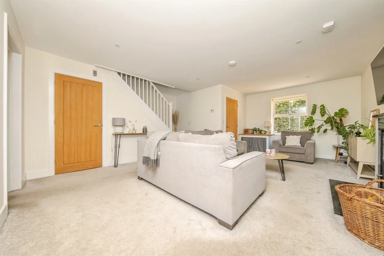 Nightingale Row, Melton, WOODBRIDGE, photo 5