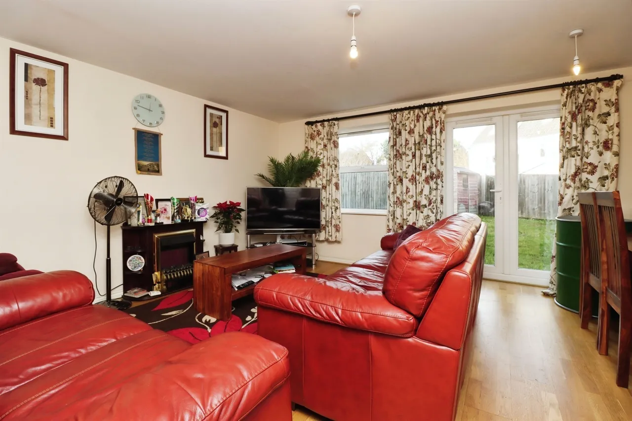 Jay Road, Corby, photo 3