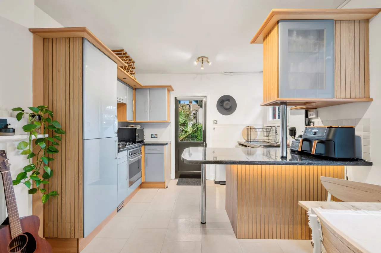 Kingston Road, London, SW20, photo 8