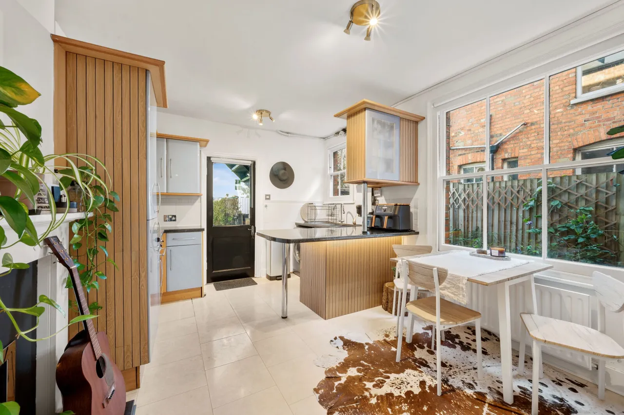 Kingston Road, London, SW20, photo 2