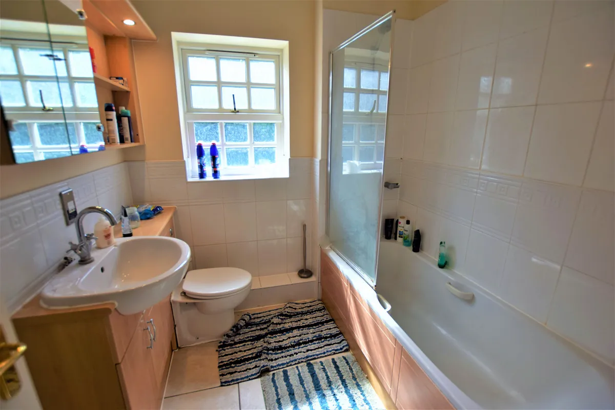 Albany Gardens, Essex, Colchester, CO2 8HQ, photo 10