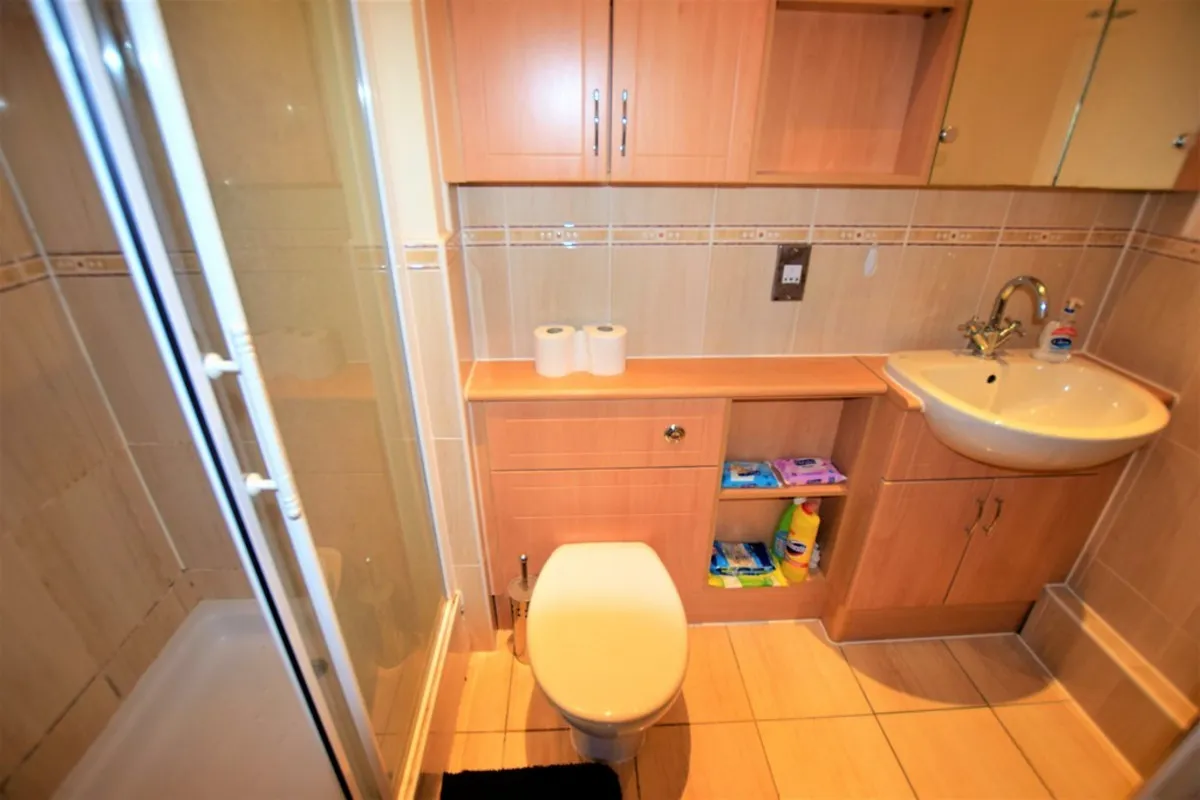 Albany Gardens, Essex, Colchester, CO2 8HQ, photo 7