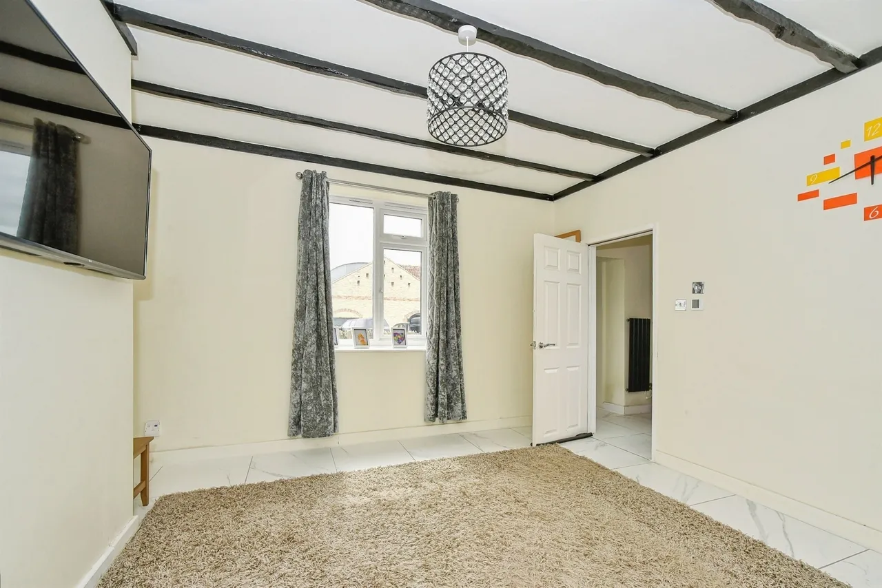 Pat-Yat Cottages, Kemble, GL7, photo 4