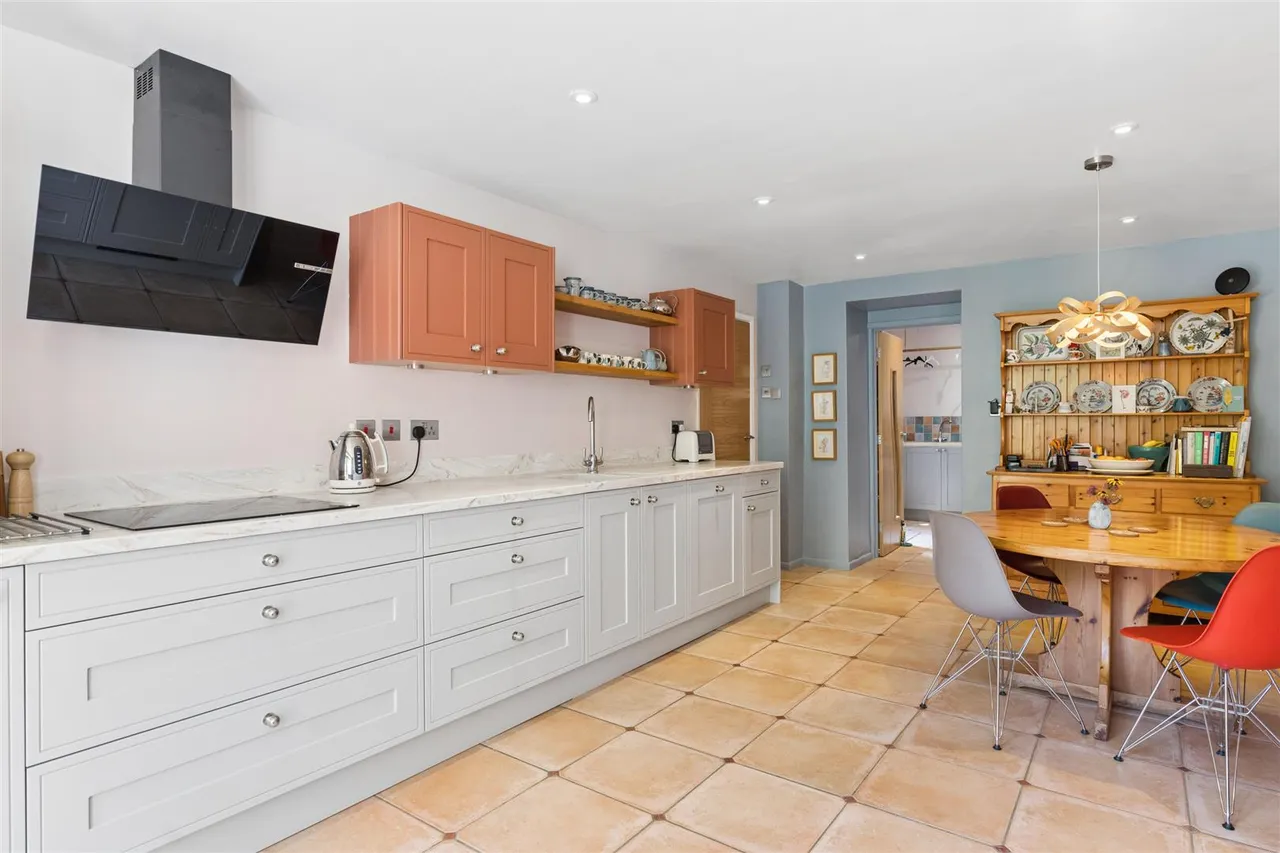 High Street, Haversham, photo 14