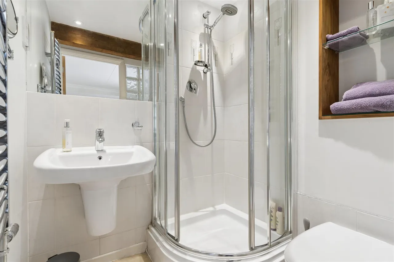 High Street, Haversham, photo 24