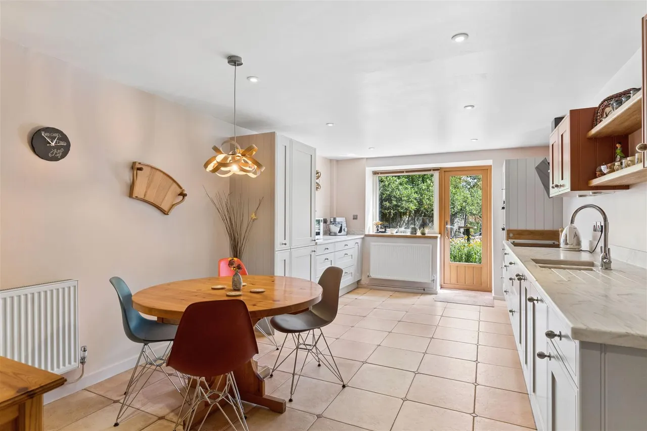 High Street, Haversham, photo 12