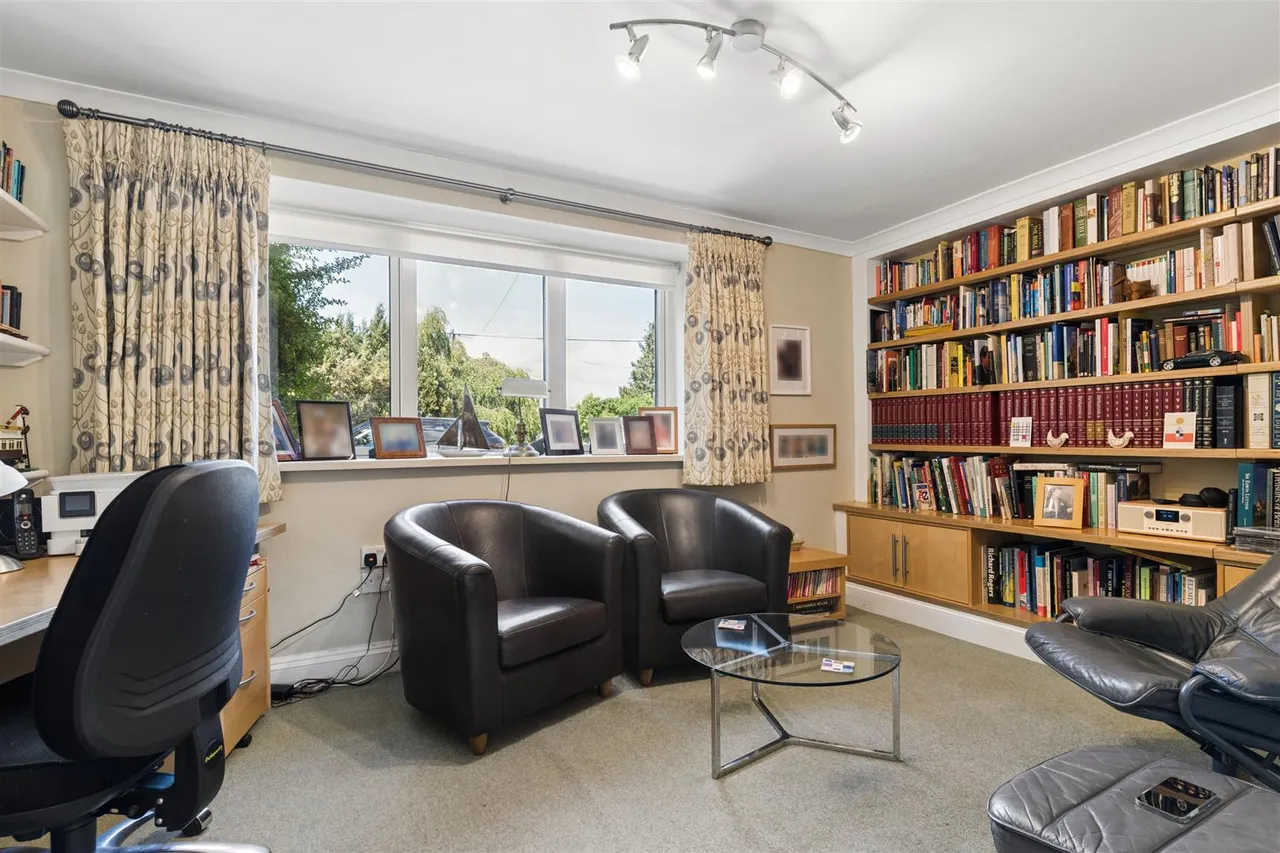 High Street, Haversham, photo 10