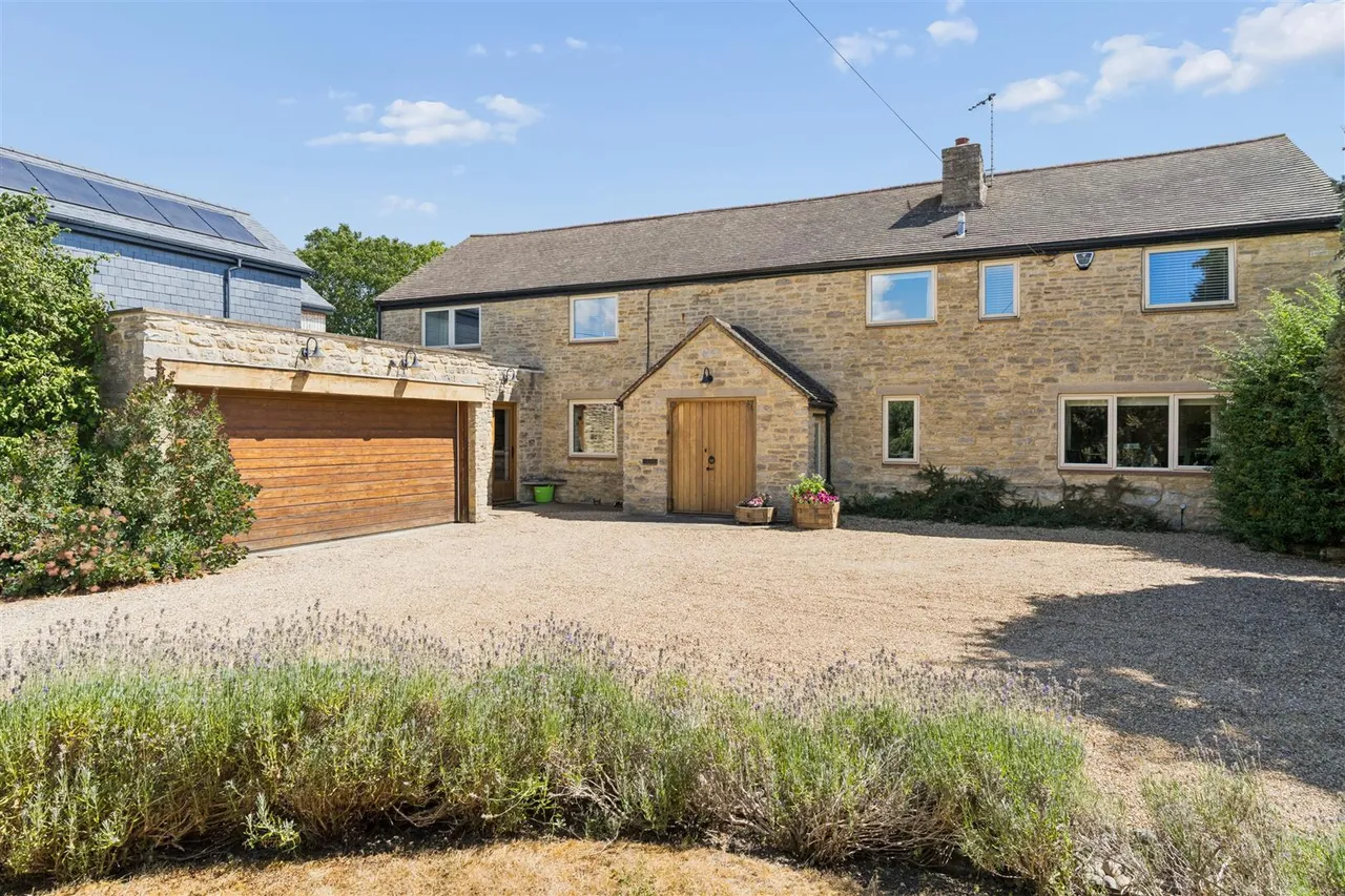 High Street, Haversham, photo 38