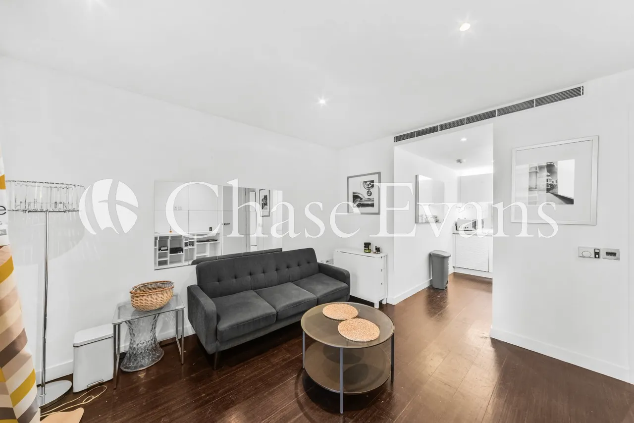 Pan Peninsula, Canary Wharf, E14, photo 3