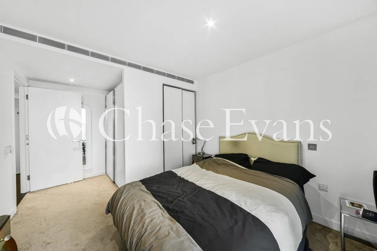 Pan Peninsula, Canary Wharf, E14, photo 6