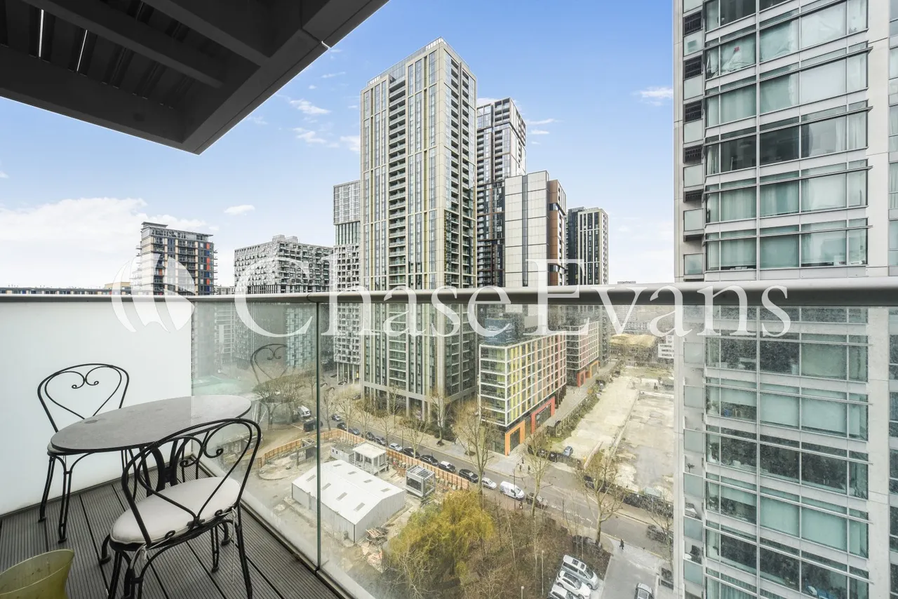 Pan Peninsula, Canary Wharf, E14, photo 8