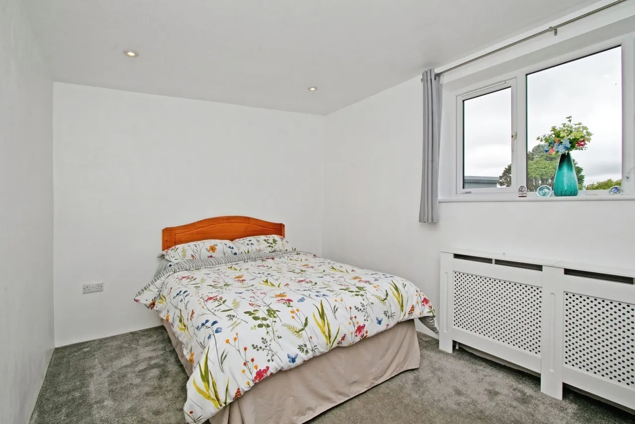 Croft Mitchell, Troon, TR14, photo 9