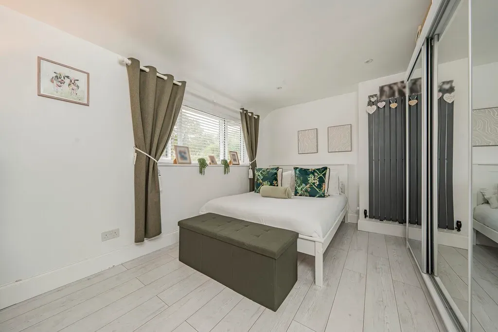 Acacia Avenue, Yiewsley, UB7, photo 22
