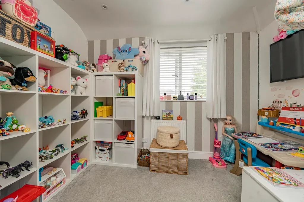 Acacia Avenue, Yiewsley, UB7, photo 26
