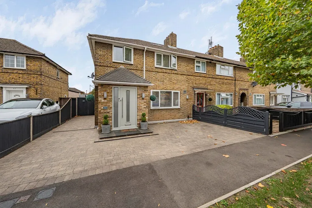 3 bed house for sale, Acacia Avenue, Yiewsley, UB7