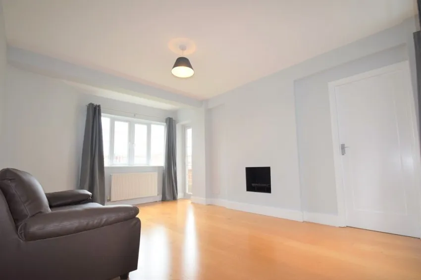 Chiswick Village, W4, photo 2