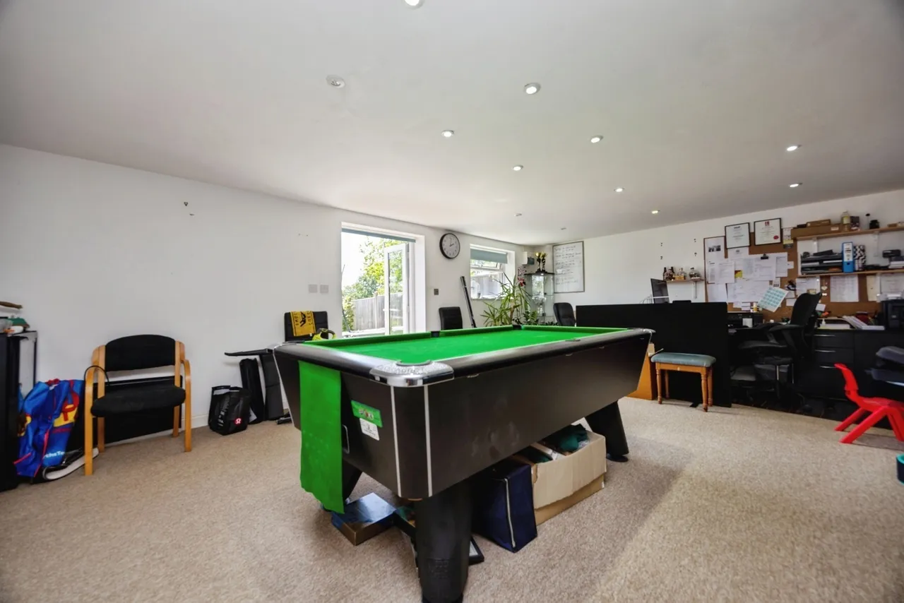 Oak Tree Road, Milford, GU8, photo 13