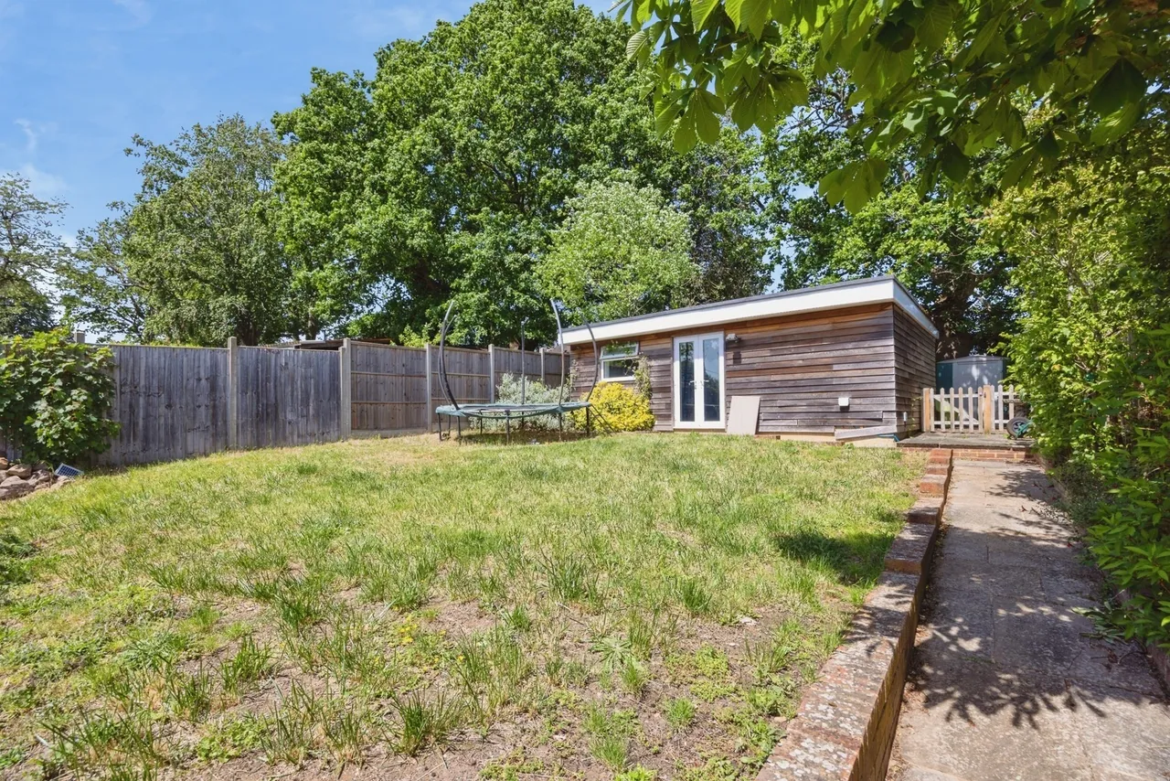 Oak Tree Road, Milford, GU8, photo 12