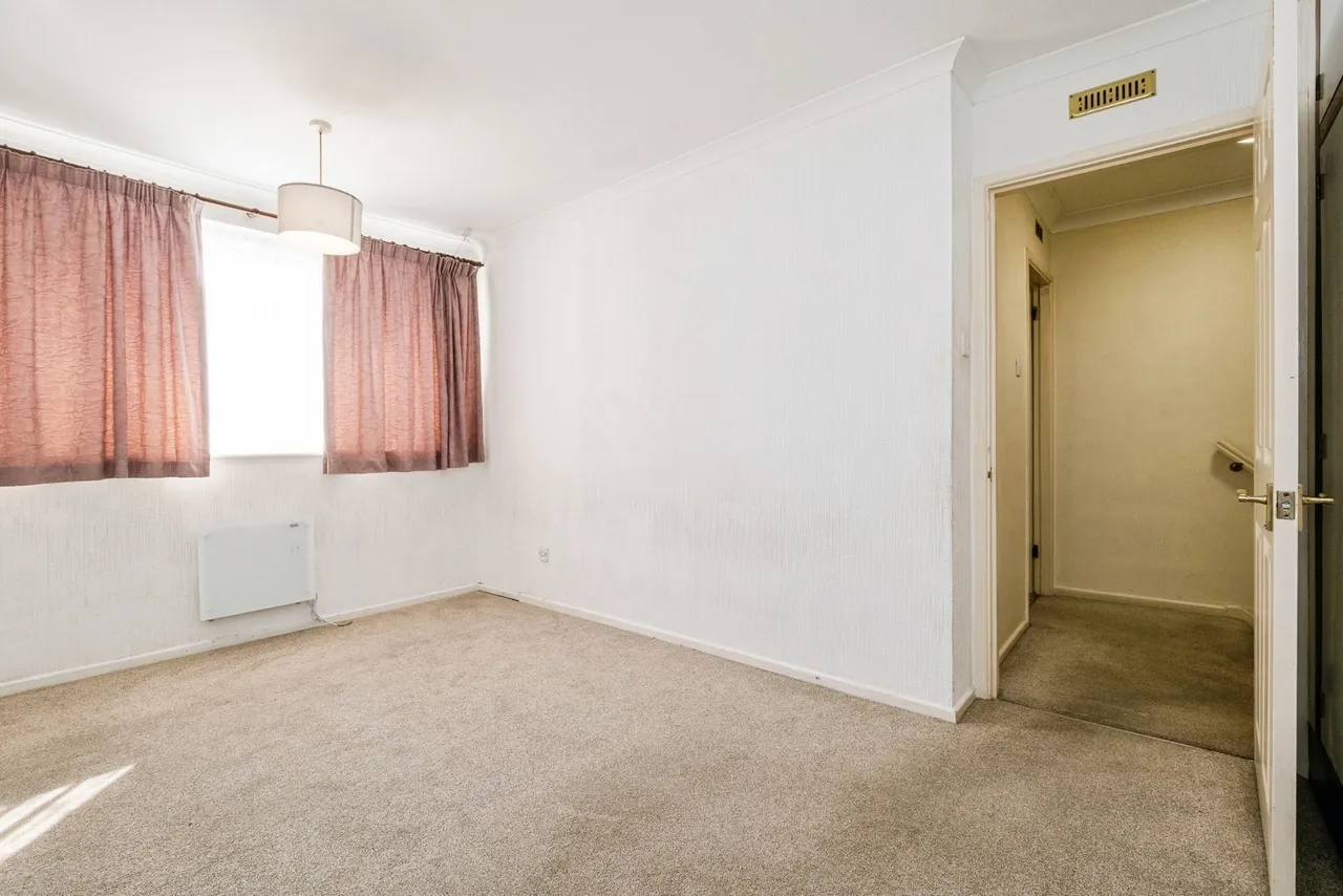 Westmede, Chigwell, IG7, photo 17
