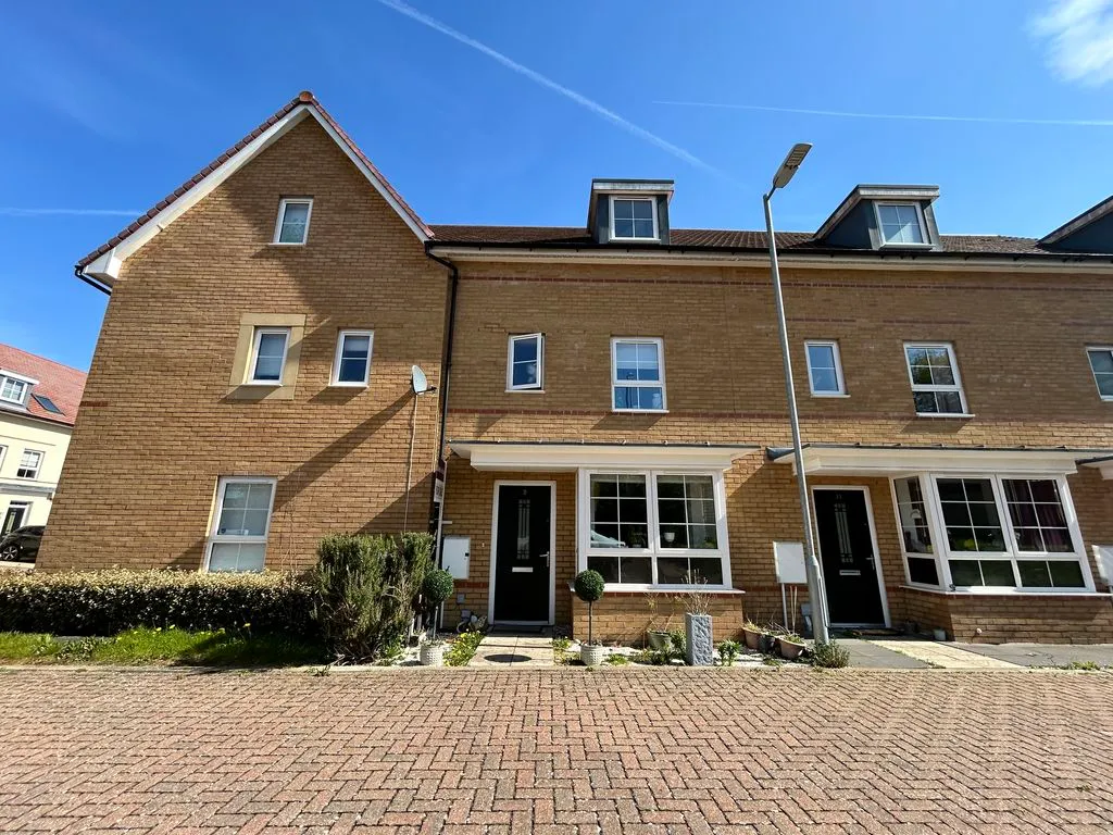 4 bed house for sale, Currency Close, Dunstable, LU6