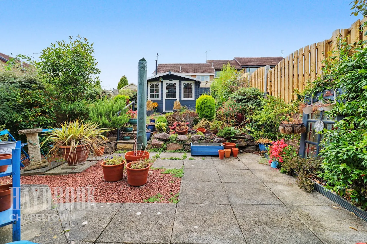 Kirkcroft Avenue, Thorpe Hesley, photo 2