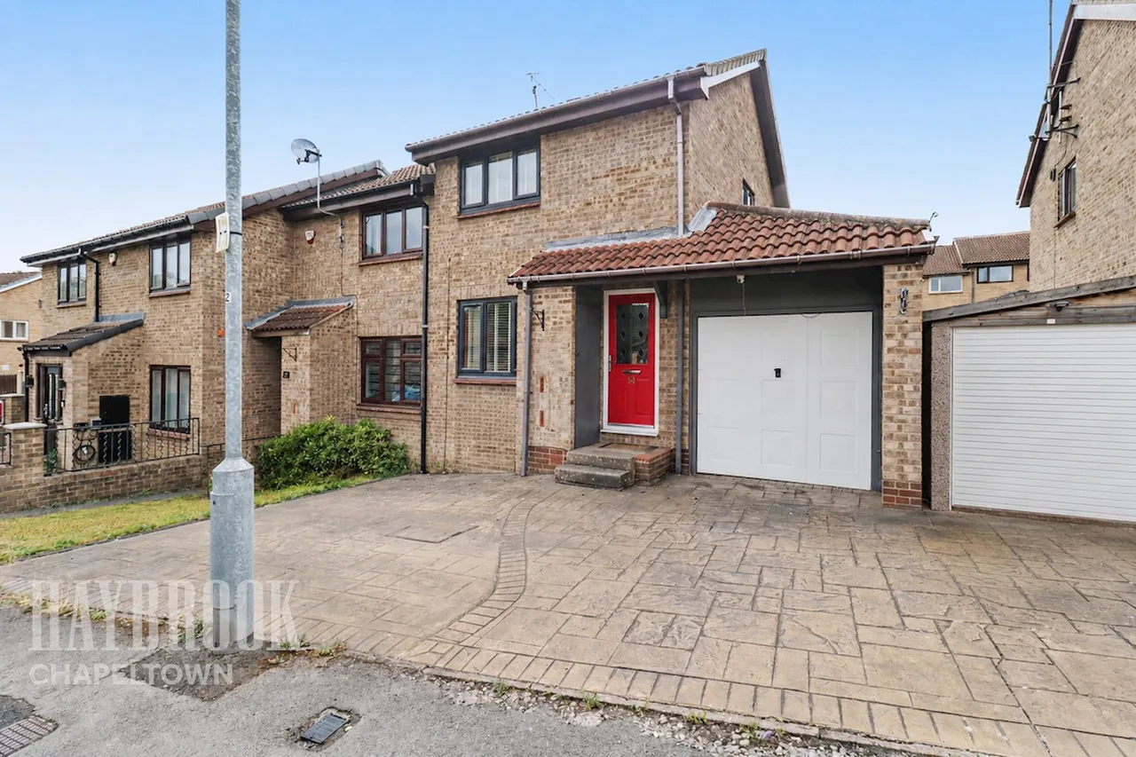 2 bed house for sale, Kirkcroft Avenue, Thorpe Hesley