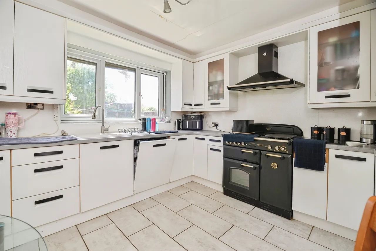 Lawnswood Road, Middlesbrough, TS3, photo 2