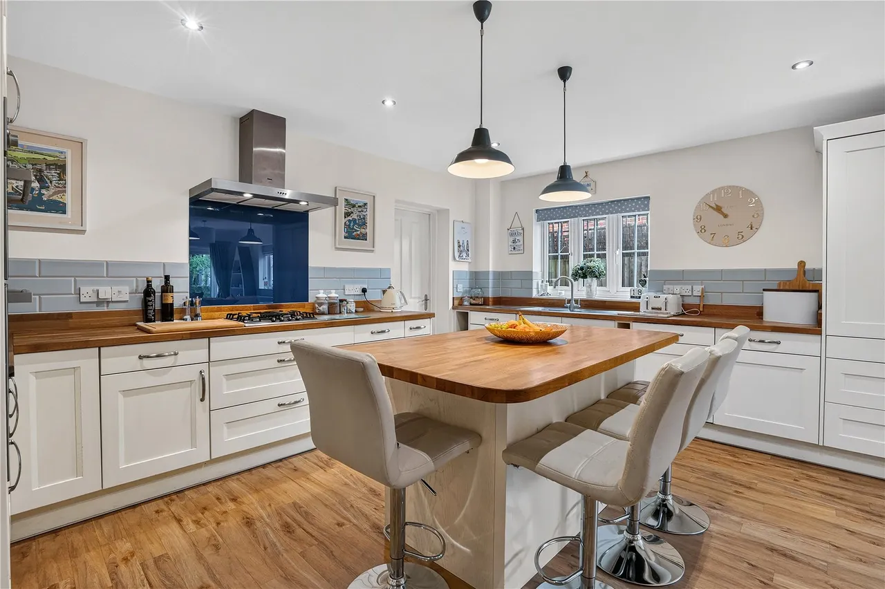 Snowdrop Way, Bisley, GU24, photo 5