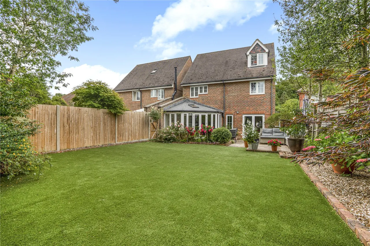 Snowdrop Way, Bisley, GU24, photo 28