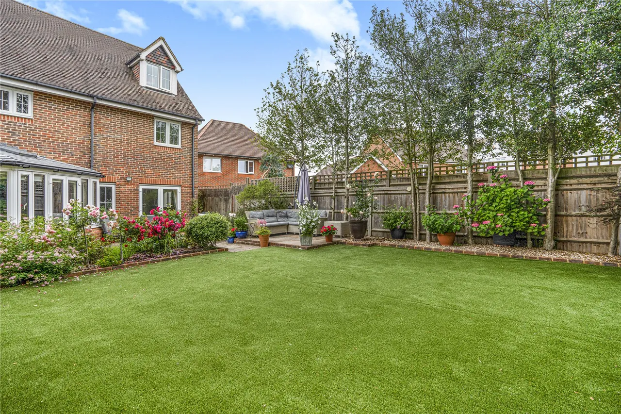 Snowdrop Way, Bisley, GU24, photo 27