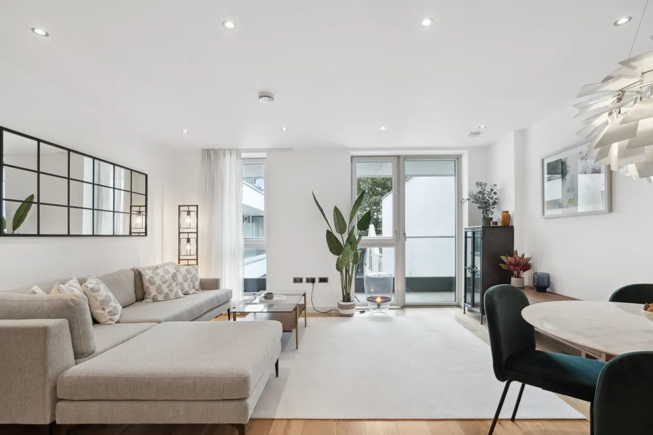 2 bed house for sale, Glenthorne Road, London, W6