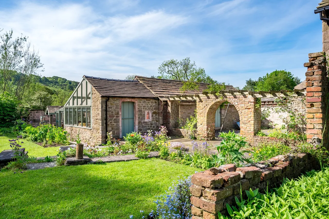 Chapel-en-le-Frith, High Peak, photo 33