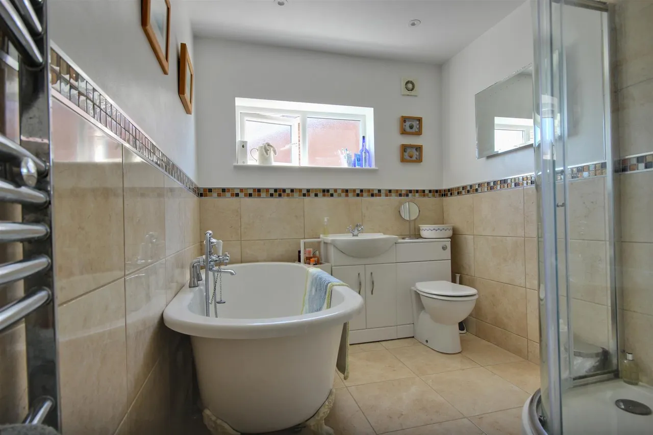 St. Pauls Way, Tickton, Beverley, photo 13