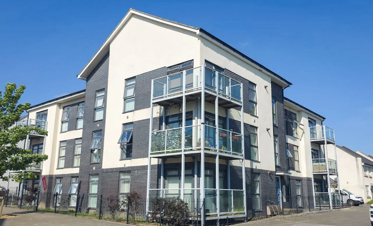 2 bed property for sale, Wood Street, Patchway, BS34