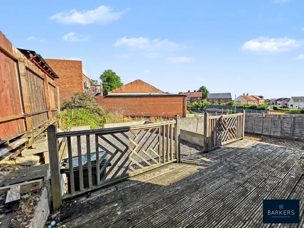Throstle Nest, Batley WF17 7SN, photo 16