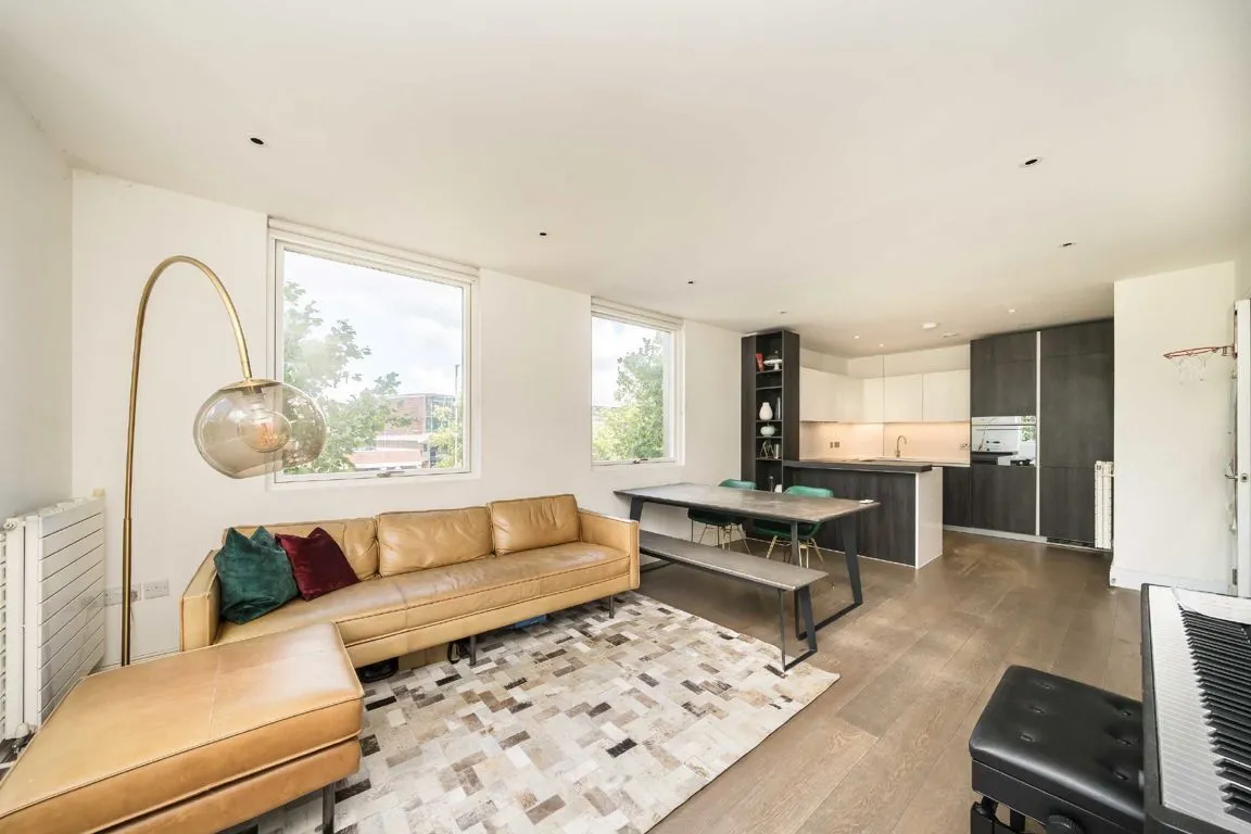 Queenshurst Square, KT2, photo 2
