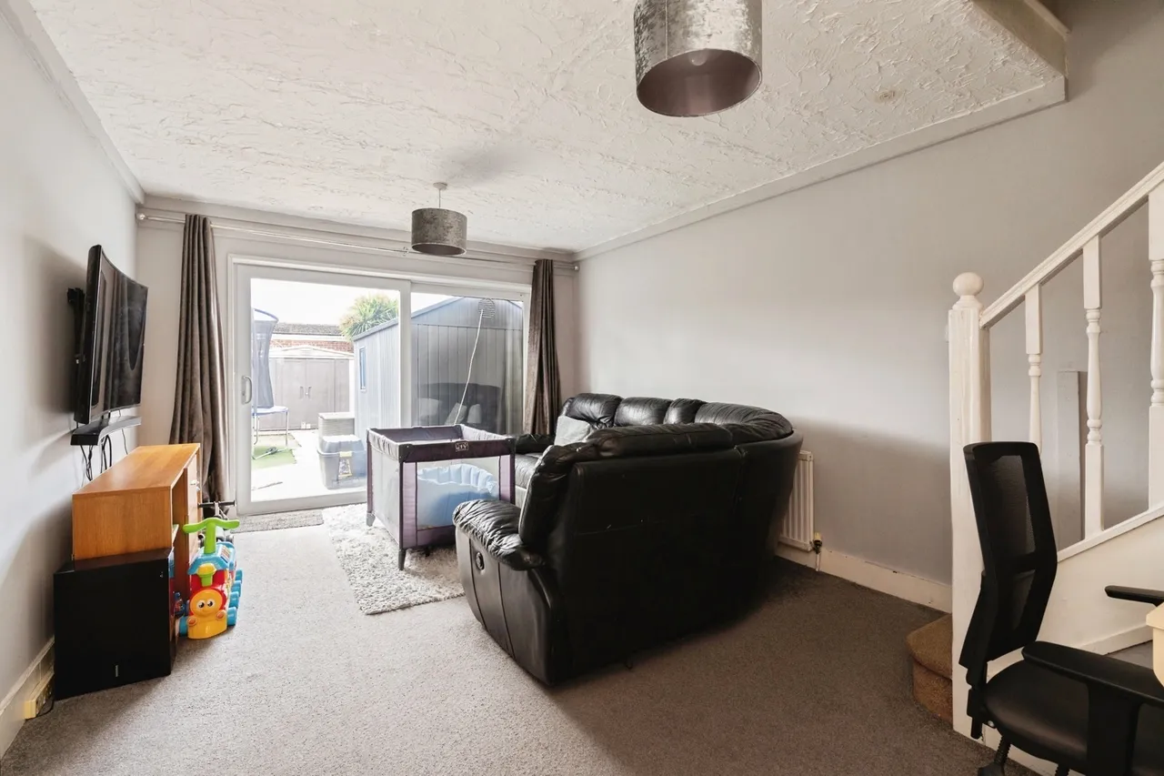 Maytree Close, Rainham, RM13, photo 11